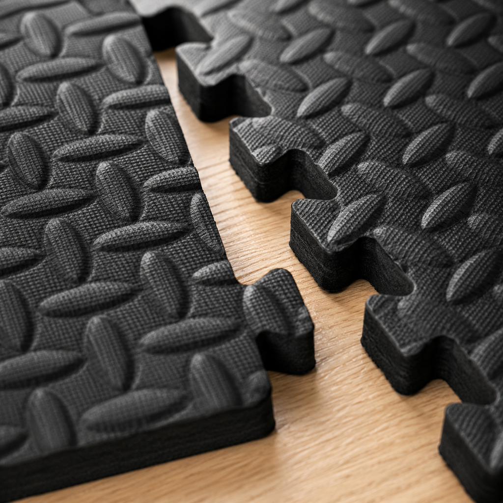 Détail de l'emboîtement des dalles de mousse EVA du tapis Lihyl
